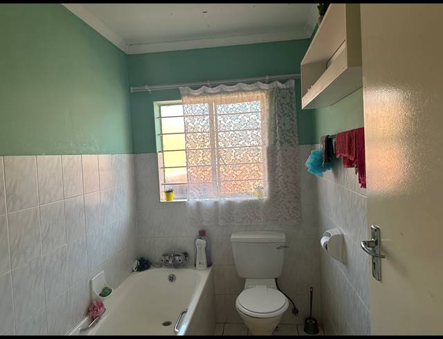 3 BEDROOM GATED ESTATE FOR SALE IN THE ORCHARDS